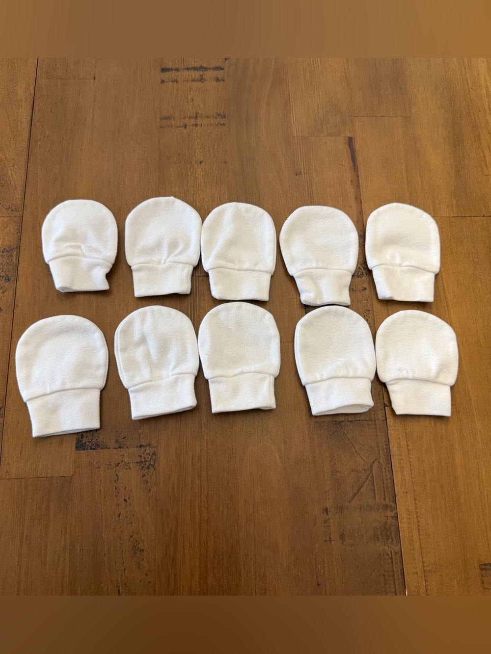 ✨ Set of White Baby Mittens - 10 Pack ✨